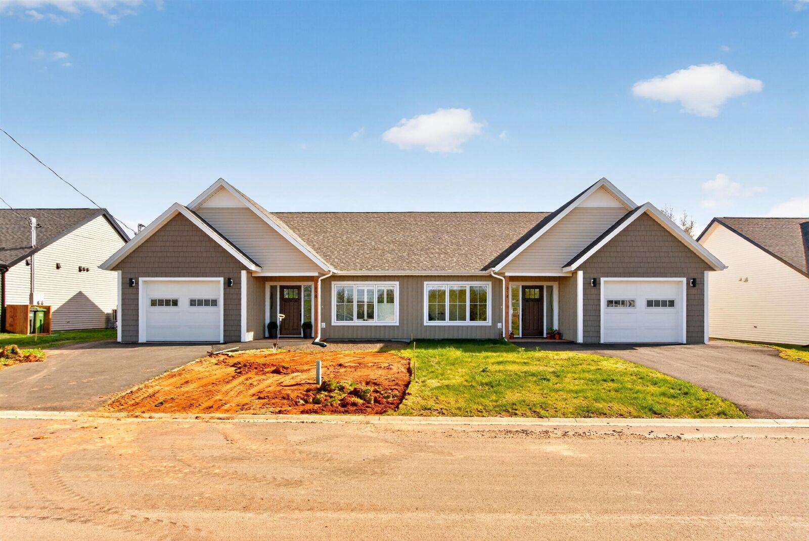 Property Photo:  156 Key Avenue  PE C1N 6G3 