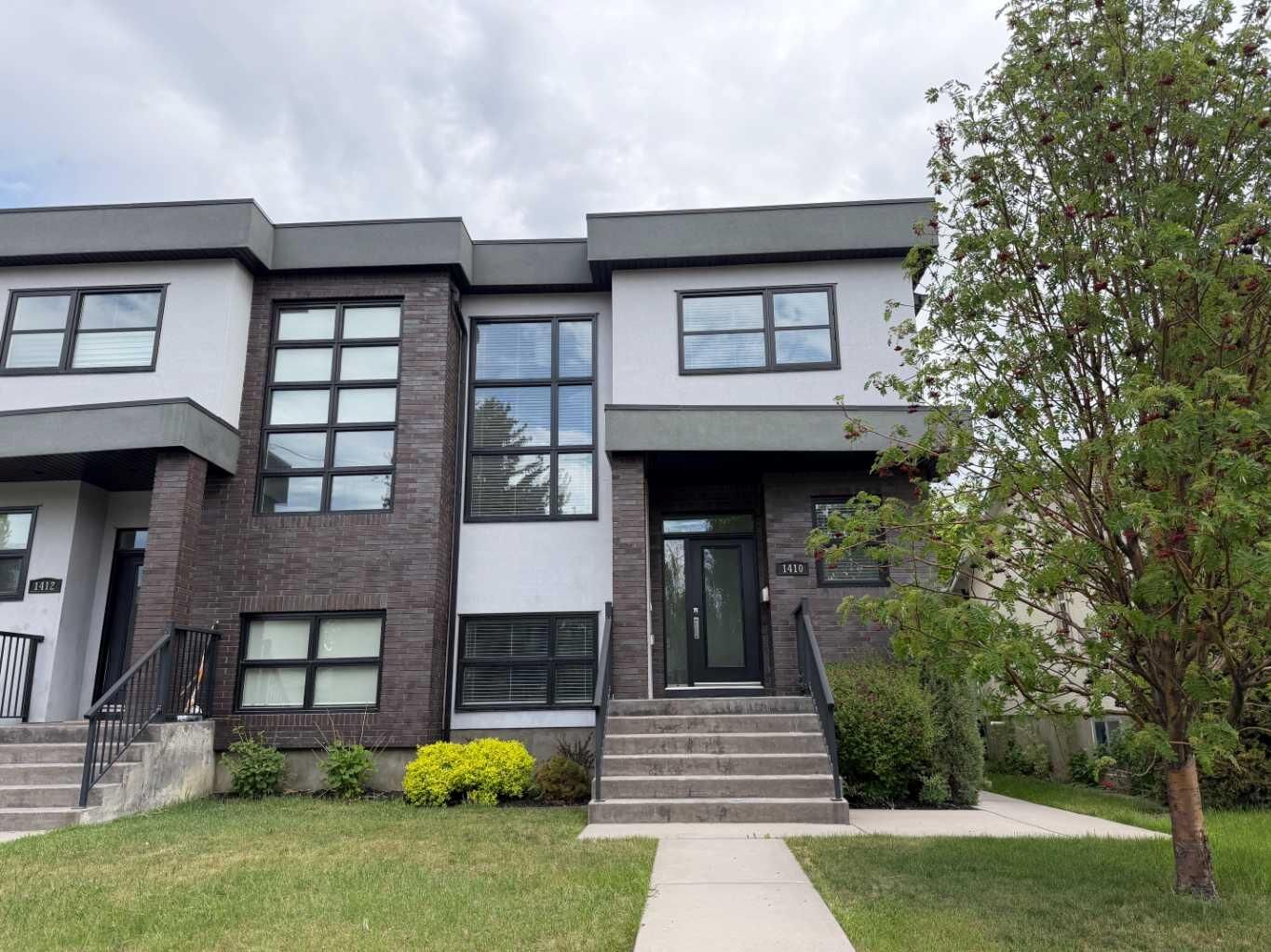 Photo de la propriété:  1410 21 Avenue NW  AB T2M 1L6 