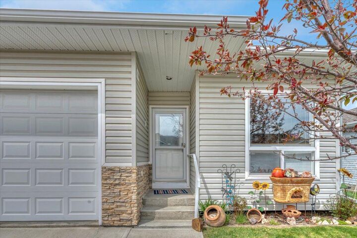 Property Photo: 141 Ridgestone Lane AB T0L 0H0