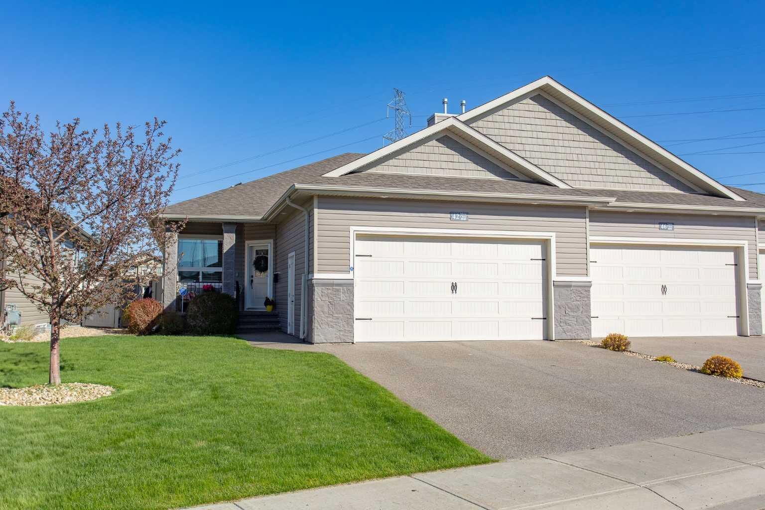 Property Photo: 42 Vista Close AB T4R 0N8