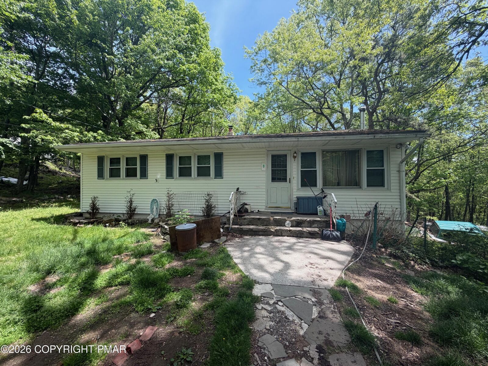 Property Photo:  8 Laurel Lane  PA 18344 