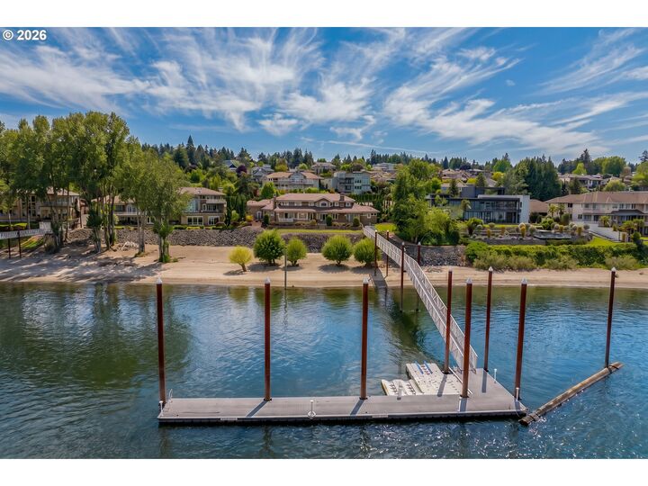 Property Photo: 7701 SE 17th St WA 98664