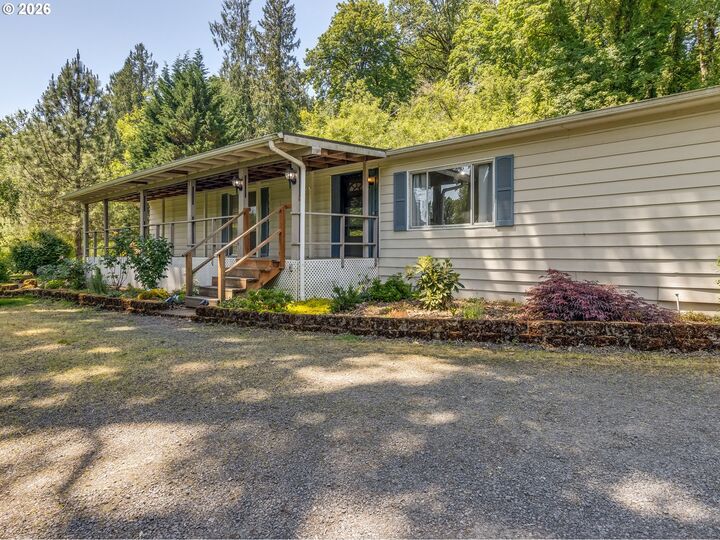 Property Photo:  215 E Scott Ave  WA 98674 