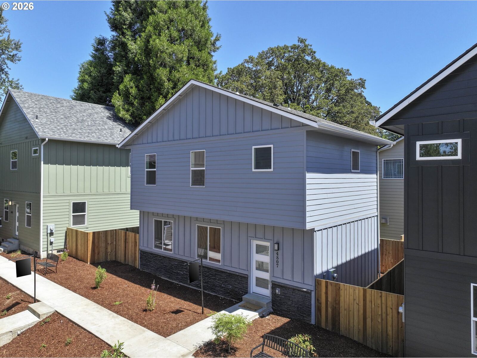 Property Photo: 4807 SE Ina Ave OR 97267