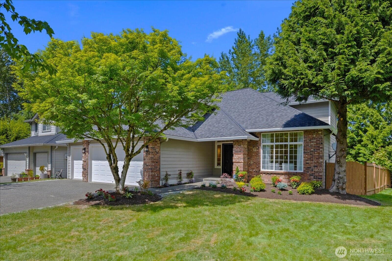 Property Photo:  625  191st Street SW  WA 98036 