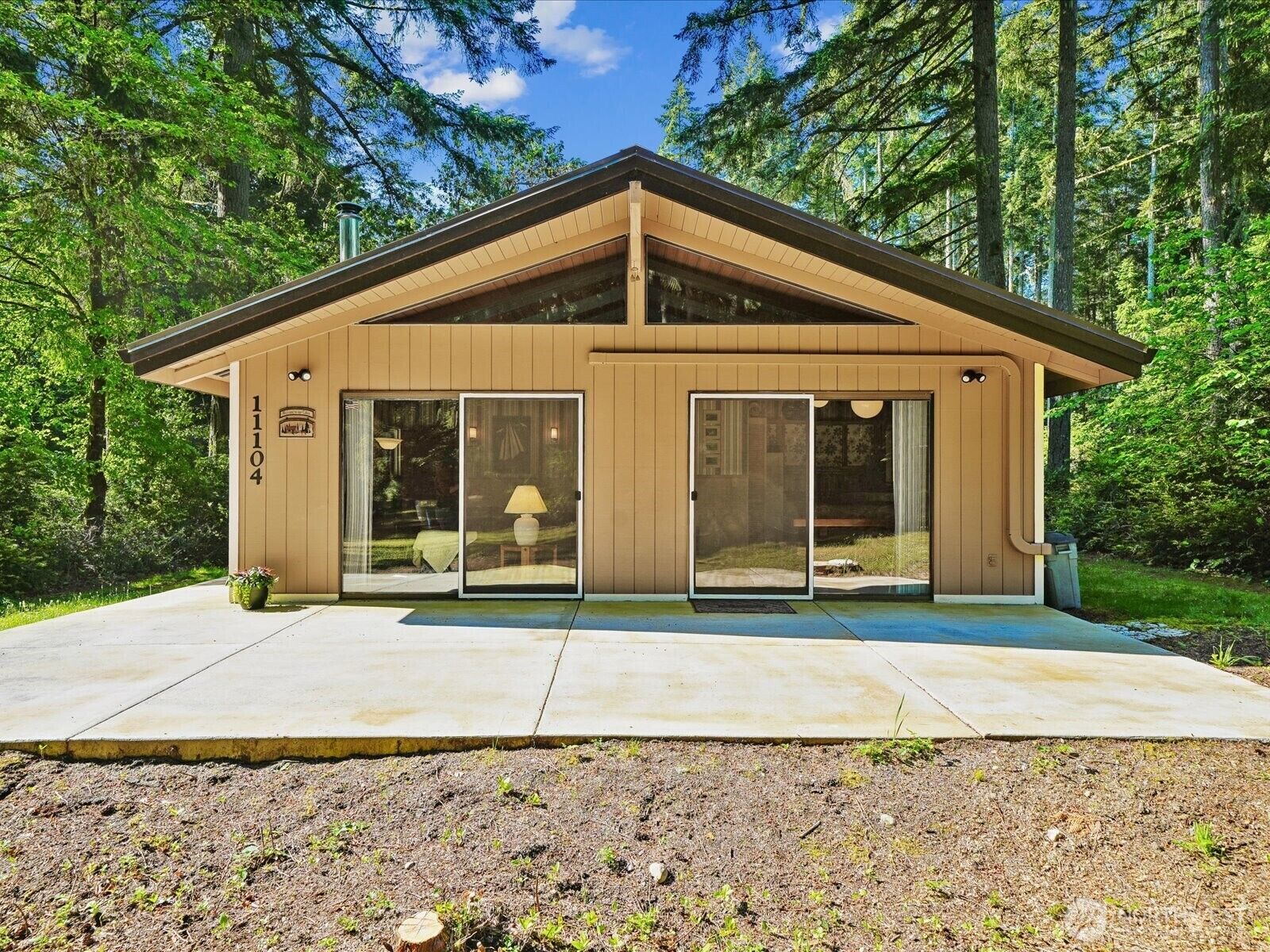 Property Photo:  11104  Leschi Circle  WA 98303 