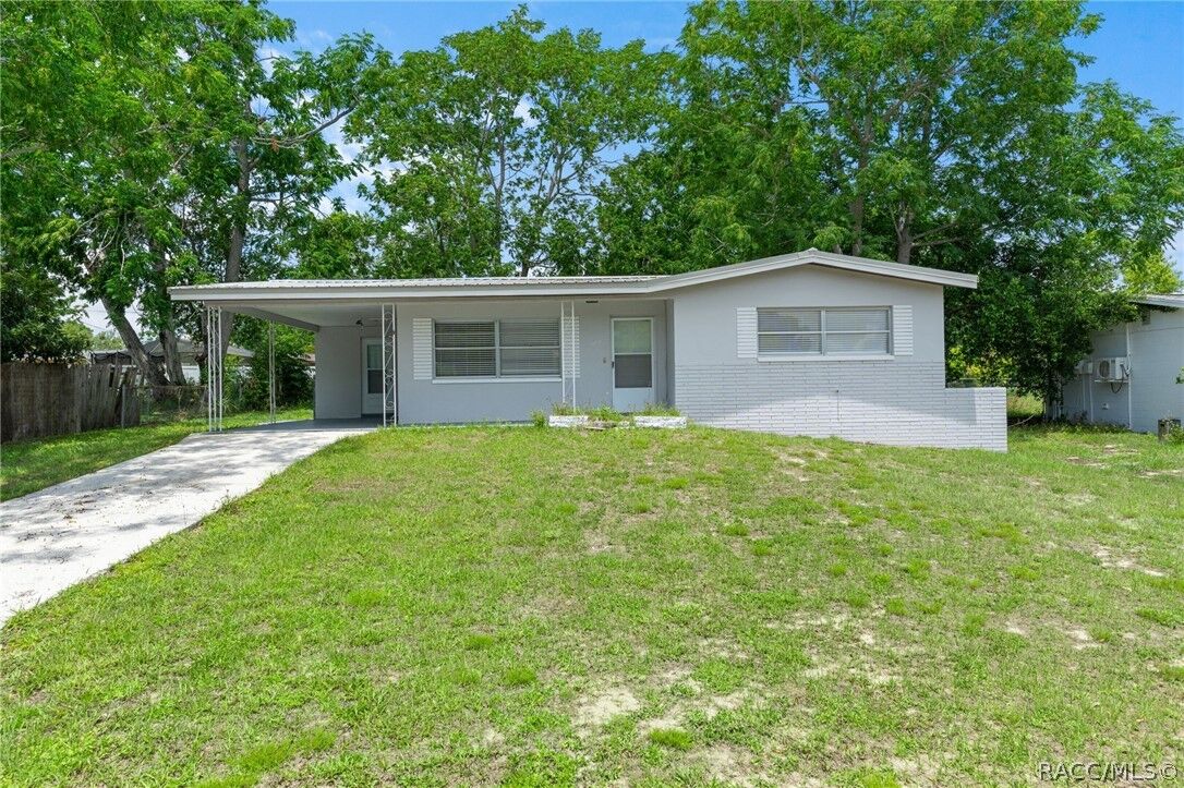 Property Photo:  16 S Desoto Street  FL 34465 