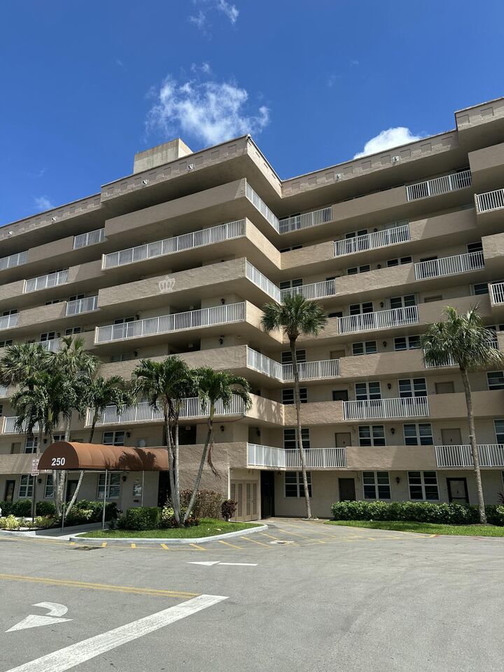 Property Photo:  250 Jacaranda Drive 408  FL 33324 