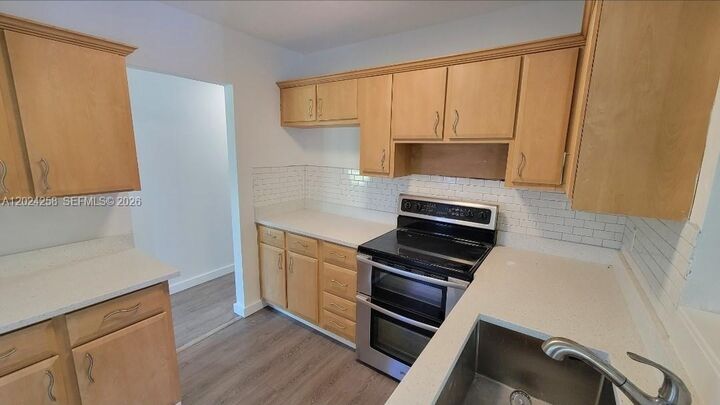 Property Photo: 4841 NW 10th Ter FL 33309