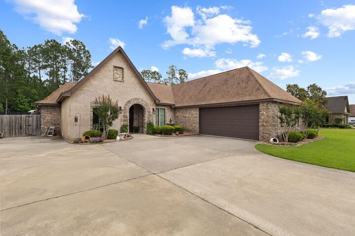 Property Photo:  6625 Wedgewood Dr.  TX 77657 