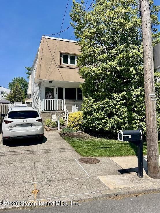 Property Photo:  246 Fahy Avenue  NY 10314 