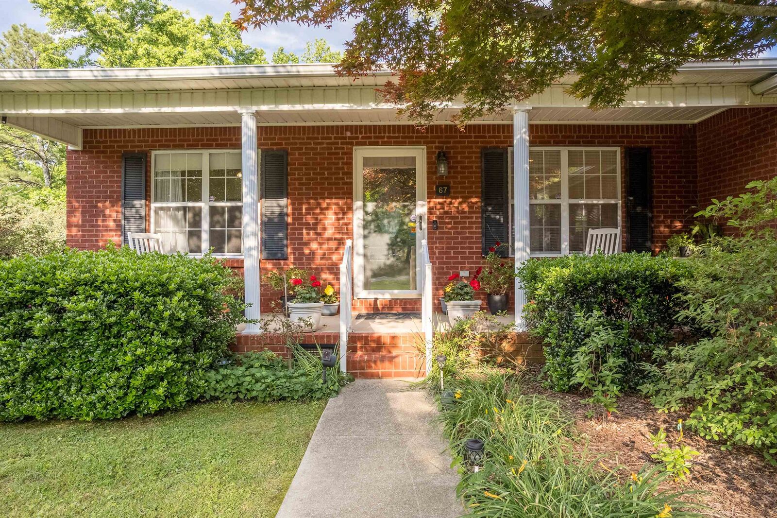 Property Photo:  67 Courtney Dr  AL 35621 
