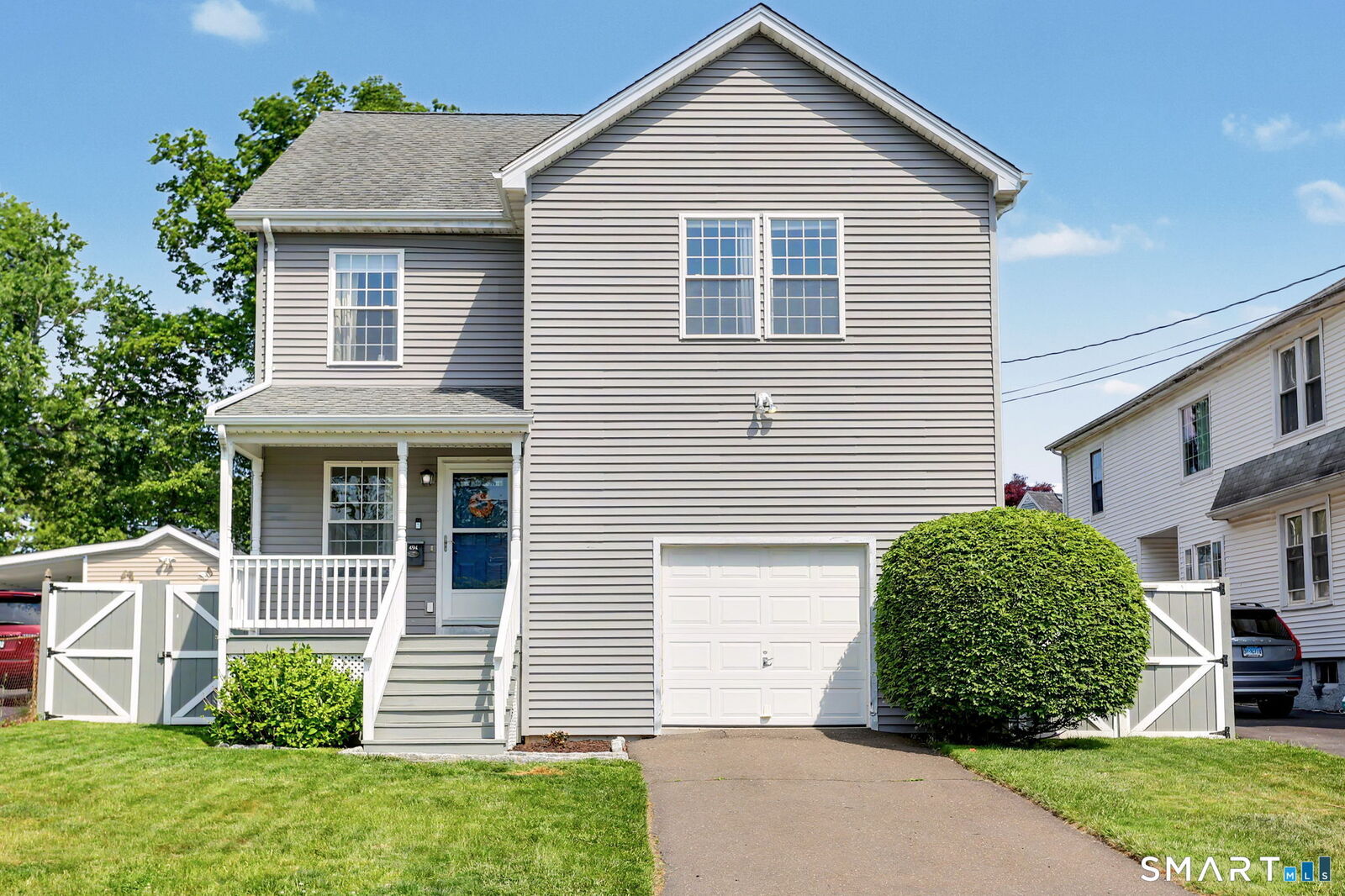 Property Photo:  494 Franklin Avenue  CT 06614 