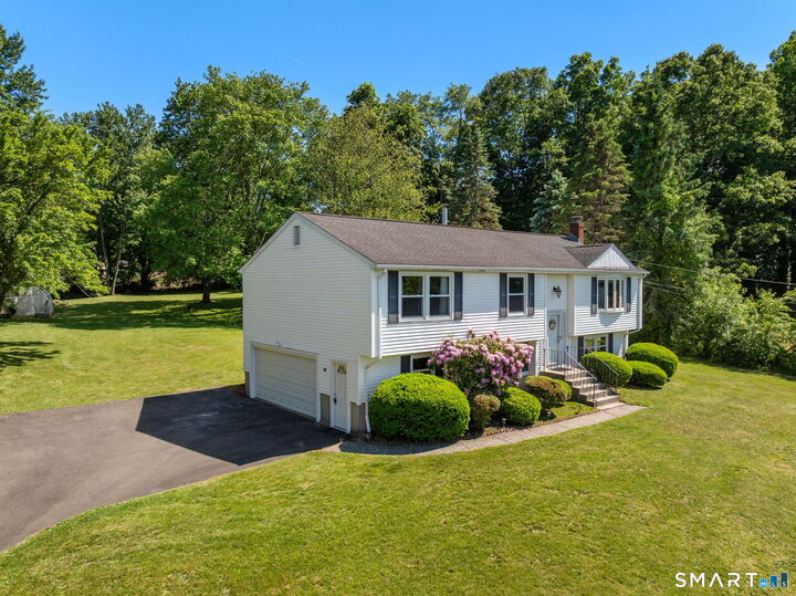 Property Photo:  769 Middletown Avenue  CT 06473 