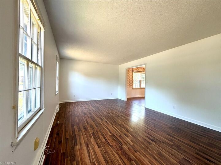 Property Photo:  404 Irving Park Court  NC 27284 