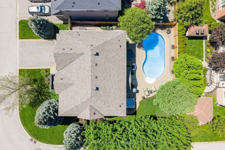 Property Photo:  3122 Saddleworth Crescent  ON L6M 0A8 