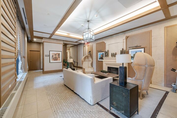 Property Photo: 830 Lawrence Avenue W 501 ON M6A 0B6