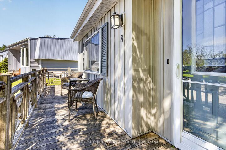 Property Photo:  8 Belle Isle Arm N/A  ON L9S 1N7 