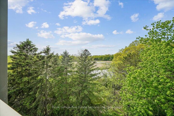 2511 Lakeshore Road W 405 — photo 1
