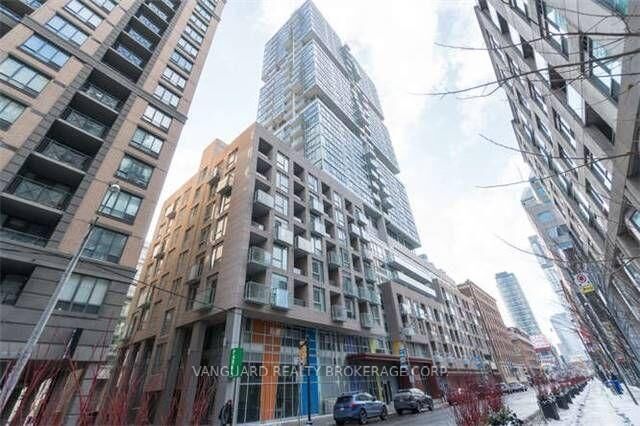 199 Richmond Street W 513 — photo 1