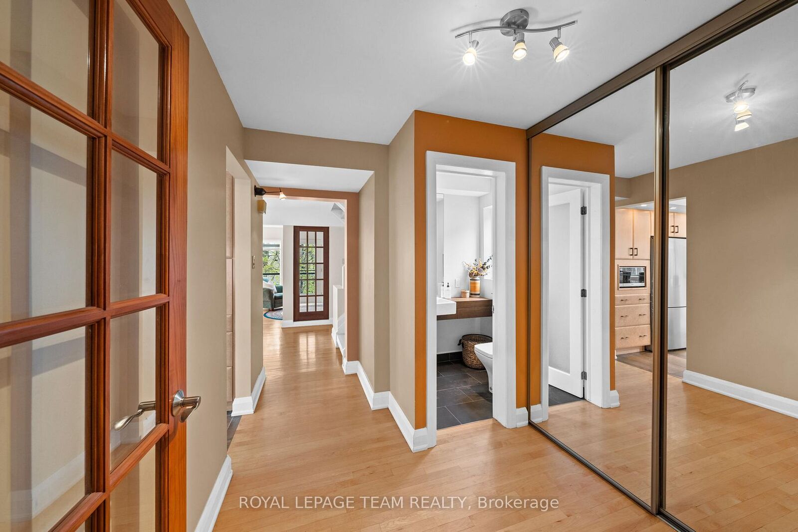 Property Photo: 1965 Bromley Road ON K2A 1C3