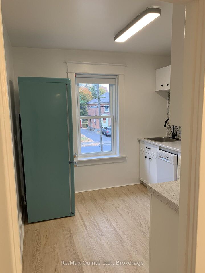 Property Photo: 146 Bleecker Avenue ON K8N 3T7