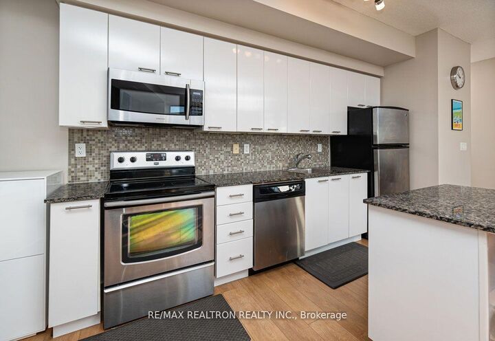 15 Bruyeres Mews 1008 — photo 1