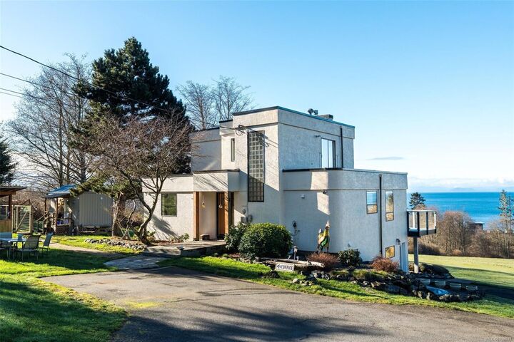 Property Photo: 4537 Otter Point Rd BC V9Z 0K4