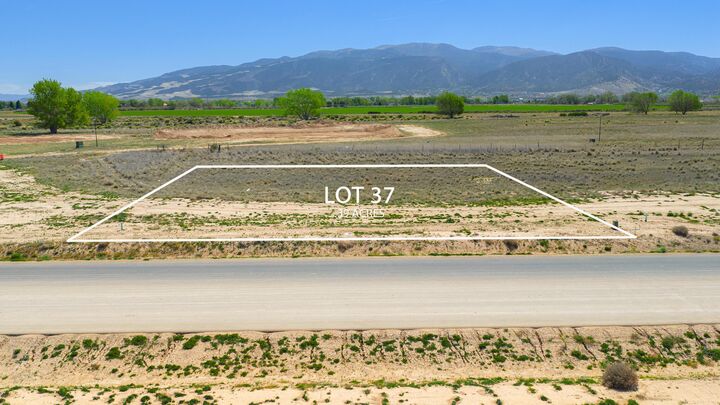 Property Photo:  2590 N Chelsey Parkway 37  UT 84721 