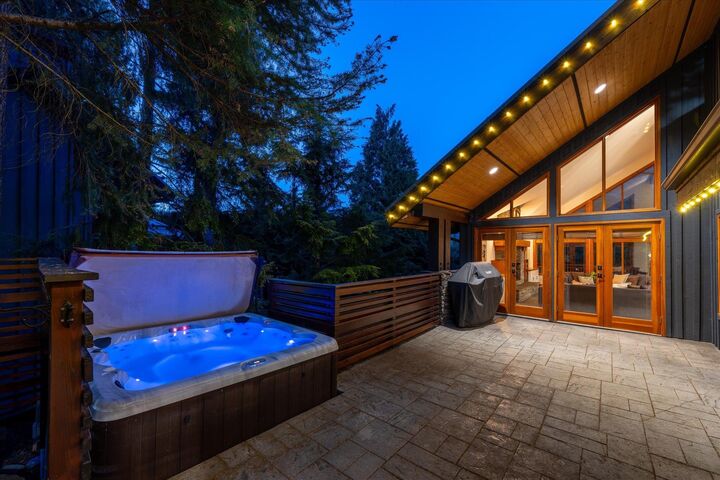 Property Photo: 6260 Bishop Way BC V8E 0C6