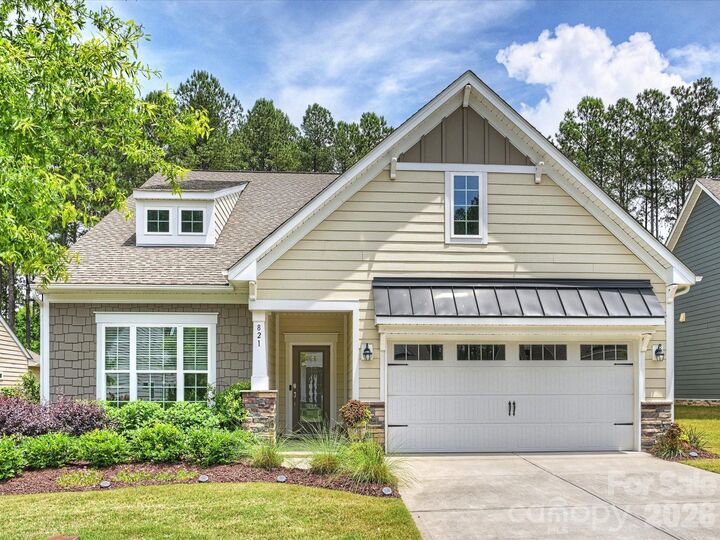 Property Photo: 821 Botticelli Court NC 28120