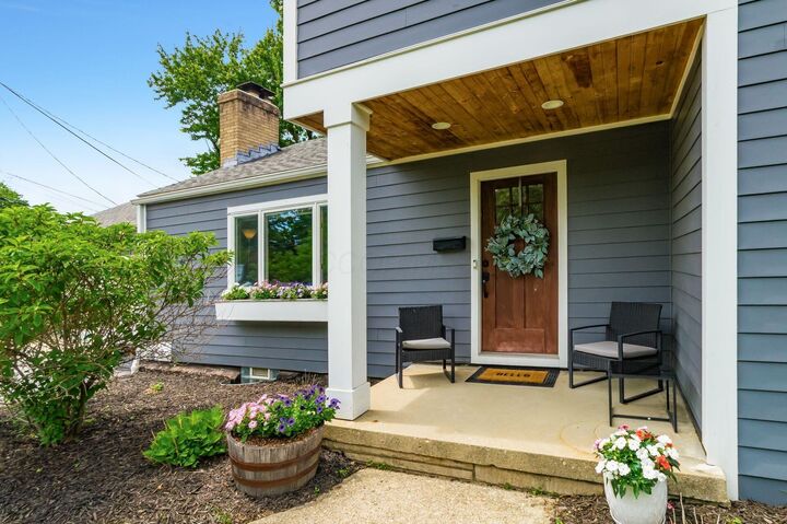 Property Photo:  3055 Tremont Road  OH 43221 