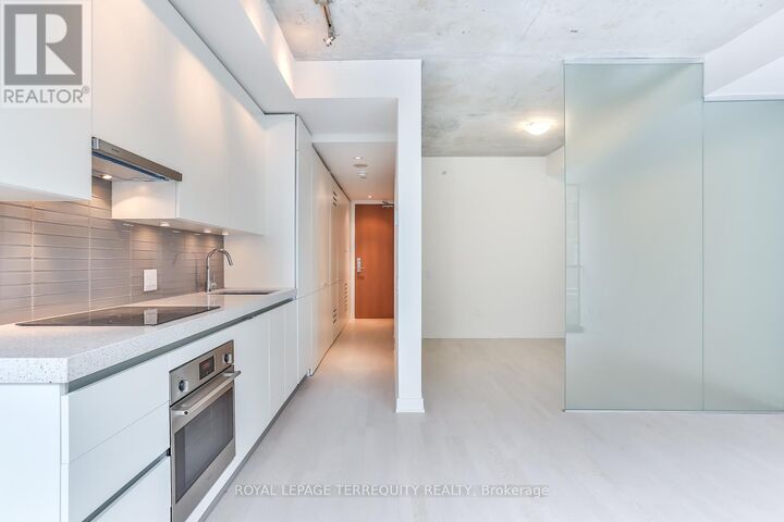 Property Photo:  629 King Street West 215  ON M5V 0G9 