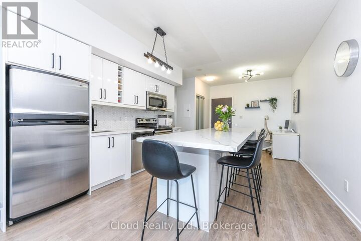 Property Photo:  103 The Queensway 1303  ON M6S 5B3 