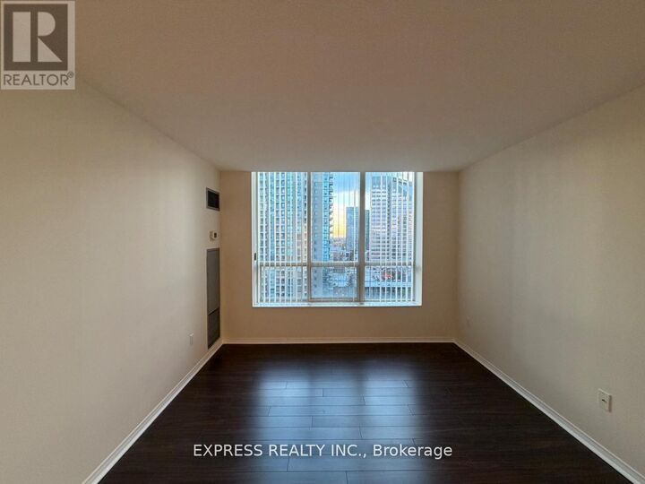 Property Photo:  39 Pemberton Avenue Ph05  ON M2M 4L6 
