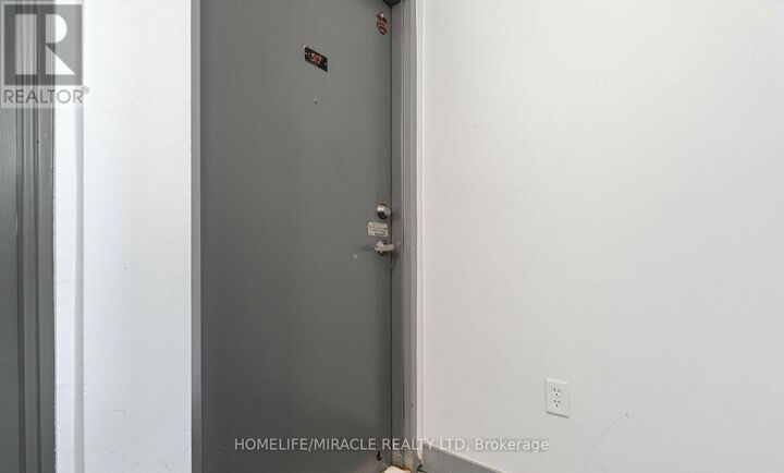 Property Photo: 4673 Jane Street 517 ON M3N 2L1