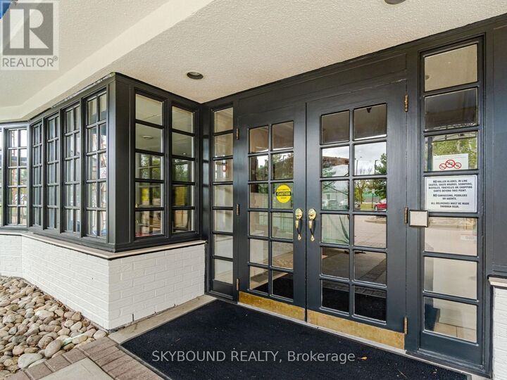 Property Photo:  1360 Rathburn Road 301  ON L4W 4H4 
