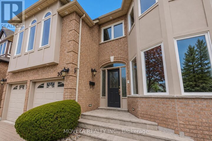 Property Photo:  30 Briardale Place  ON L4G 6M4 