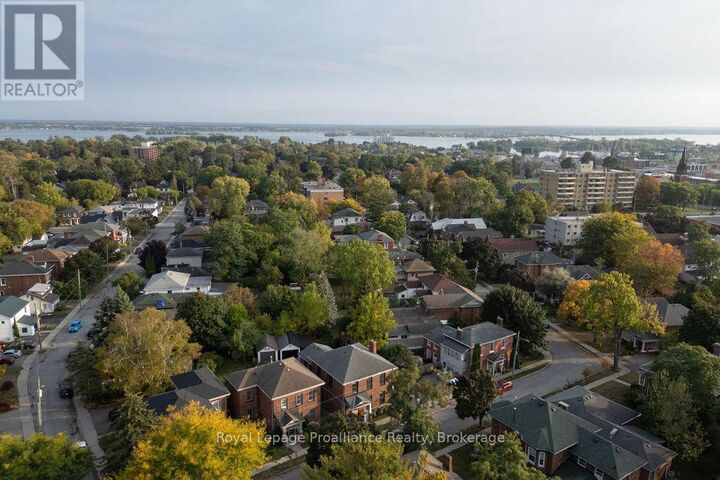 Property Photo:  7 Forin Street  ON K8N 2H5 