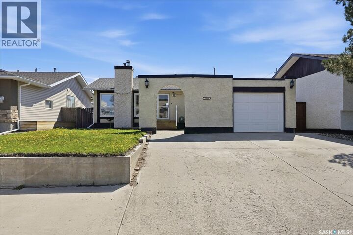 Property Photo:  1009 Corman Crescent  SK S6H 6V5 