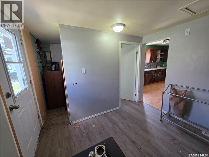 Property Photo:  6371 Queens Avenue  SK S0N 1A0 