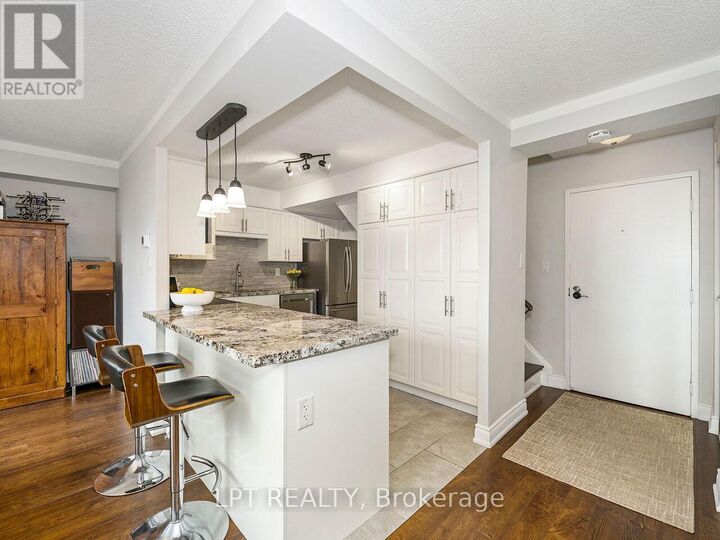 Property Photo:  1300 Marlborough Court 534  ON L6H 2S2 