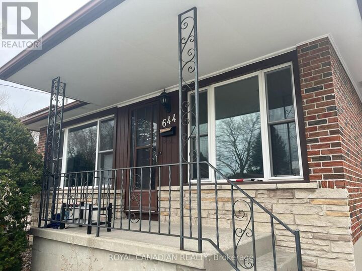 Property Photo:  644 Athol Street East Main  ON L1H 1M3 