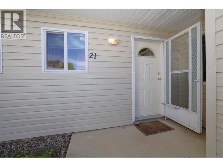 Property Photo: 5610 Trail Avenue 21 BC V7Z 0H8