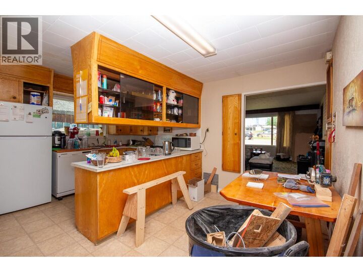 Property Photo: 1209 104 Avenue BC V1G 2J4