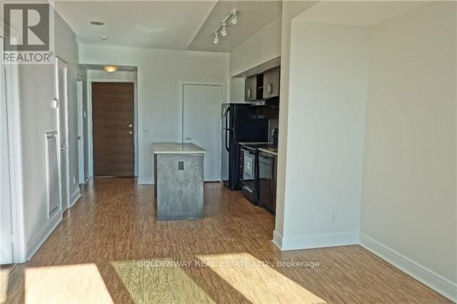 Property Photo:  35 Brian Peck Crescent 527  ON M4G 0A5 