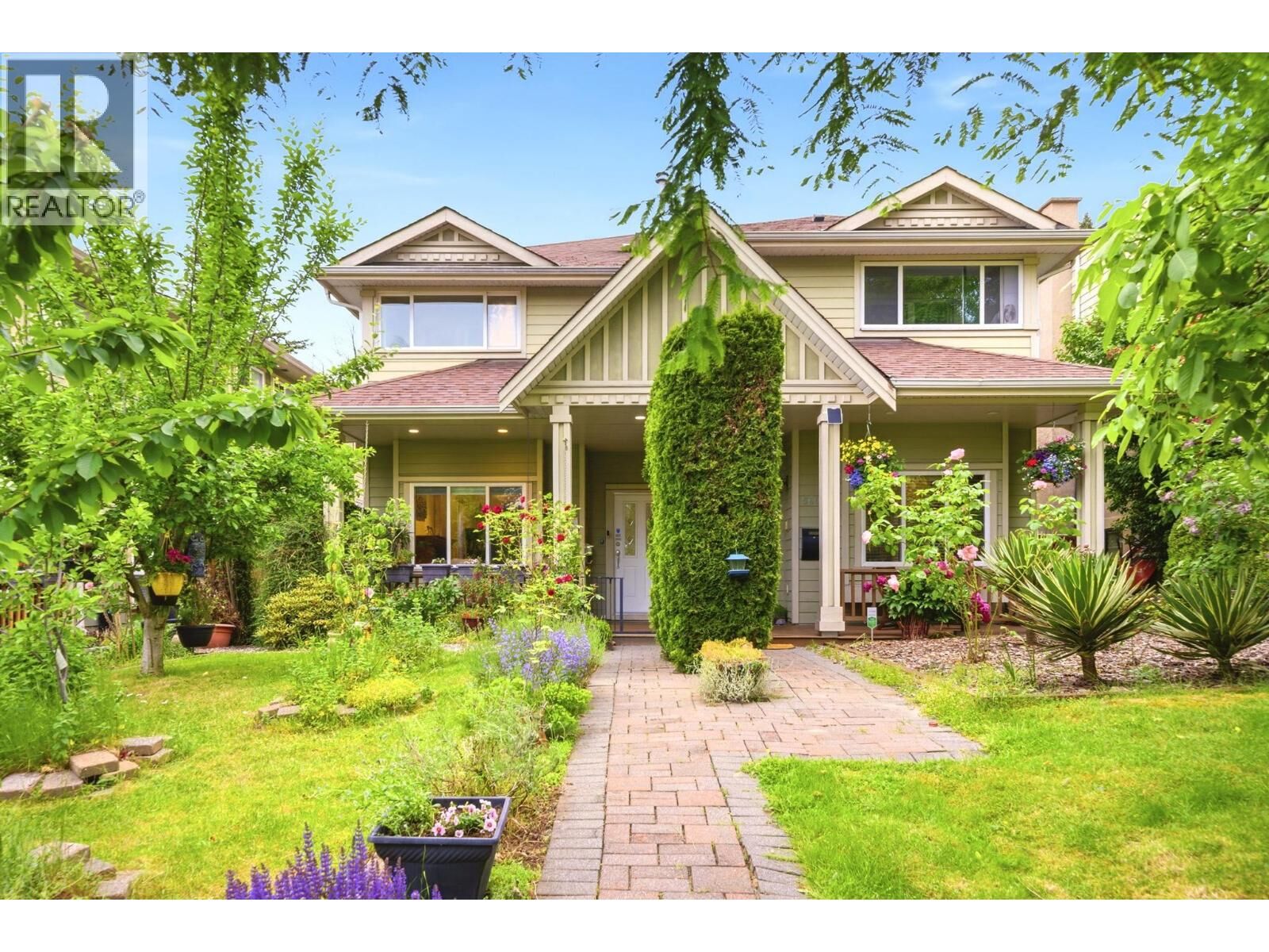 Property Photo:  562 West Keith Road  BC V7M 1M4 