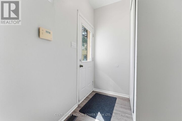 Property Photo:  17 Sonnet Crescent B  ON K2H 8W8 