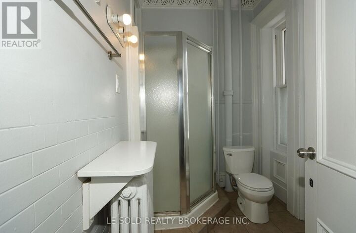 Property Photo:  53 McClary Avenue Unit 4  ON N6C 1P6 