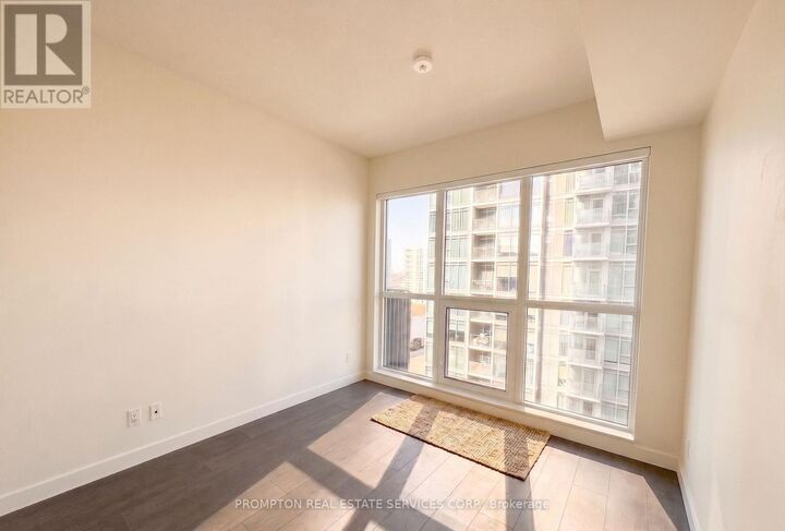 Property Photo: 68 Esther Shiner Boulevard 566 ON M2K 0J6